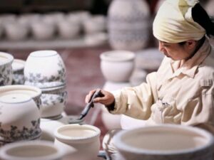 Bat-Trang-Ceramic-Village-Local-Experients-Private-Tour