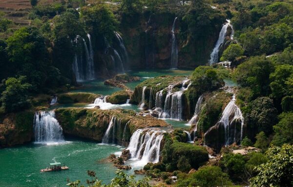 Cao-Bang-Ban-Gioc-Ba-Be-Packages-3D2N-Private-Tour