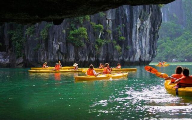 DAY-2-Bai-Tu-Long-Bay-Halong-Bay