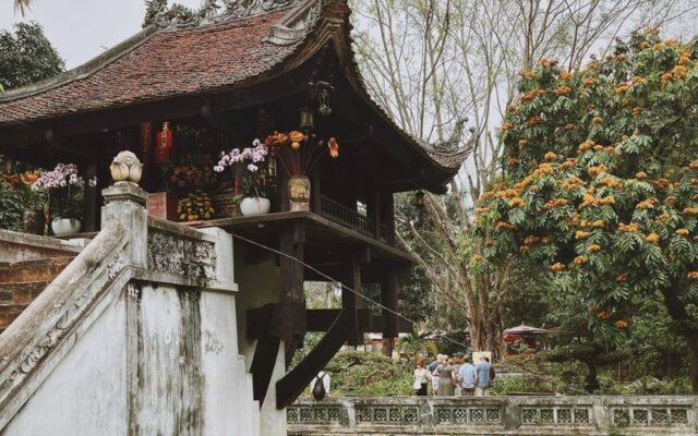 DUONG-LAM-ANCIENT-VILLAGE-AND-HANOI-CITY-TOUR-2