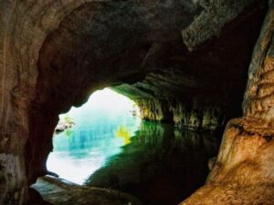 Dark-Bright-Cave-Halong-Bay-Hanoi