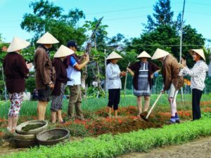 Experience-At-Tra-Que-Vegetable-Village
