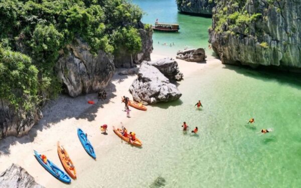 Halong-Bay