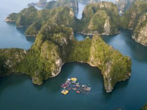 Halong-Bay