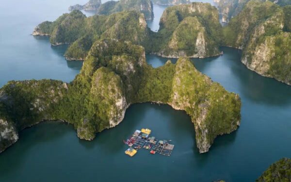 Halong-Bay