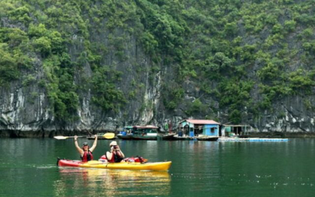 Halong-Bay-Lan-Ha-Bay-Bright-Cave-Ba-Trai-Dao-Pearl-Farm