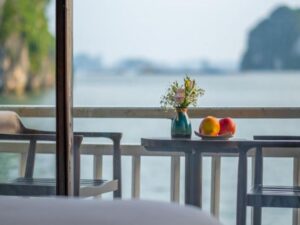 Halong-Bay-Sung-Sot-Cave-Hanoi