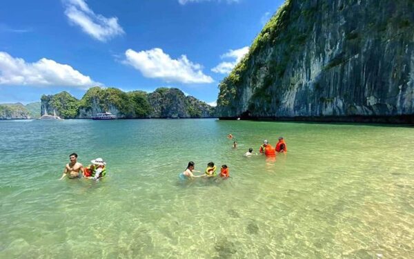 Hanoi-Lan-Ha-Bay
