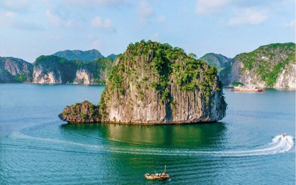Hanoi-Lan-Ha-Bay