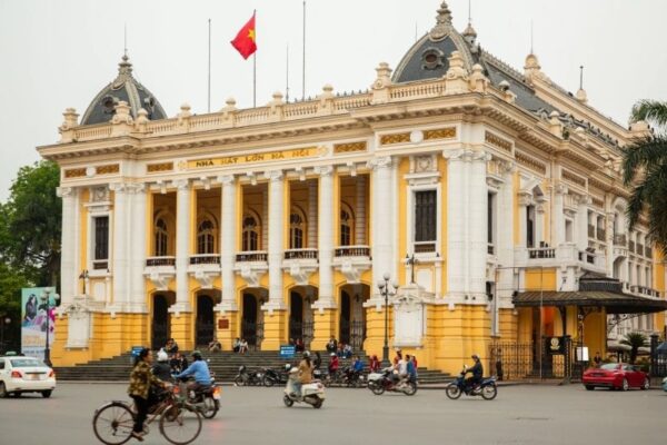 Hanoi Opera House - An artistic masterpiece in the heart of the Capital