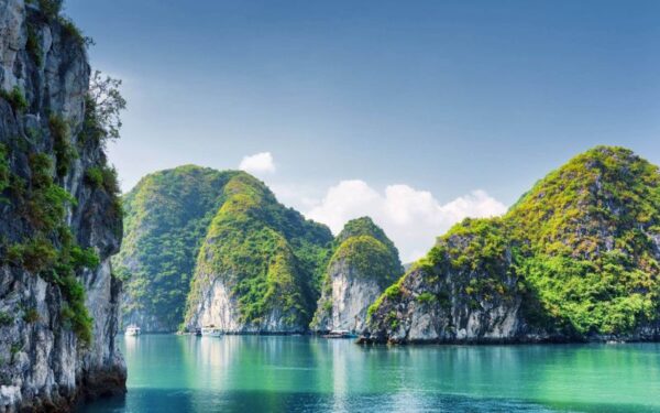 Lan-Ha-Bay-Cat-Ba-Island-Tuan-Chau