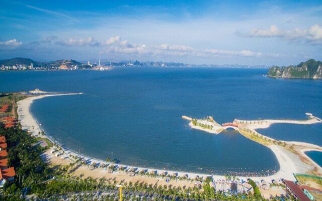 Lan-Ha-Bay-Hanoi