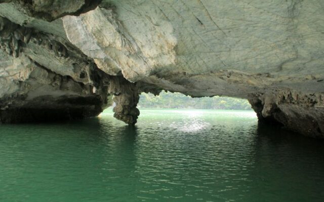 Lan-Ha-Bay-Hanoi