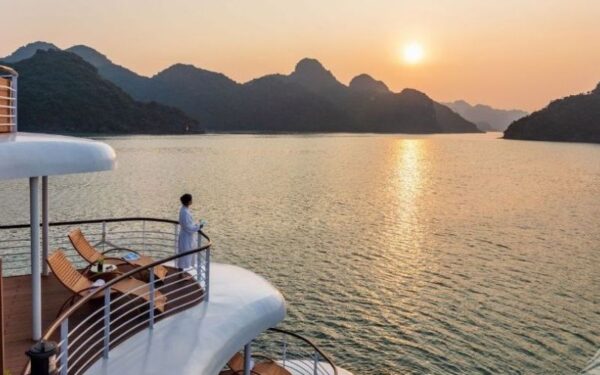Lan-Ha-Bay-Hanoi
