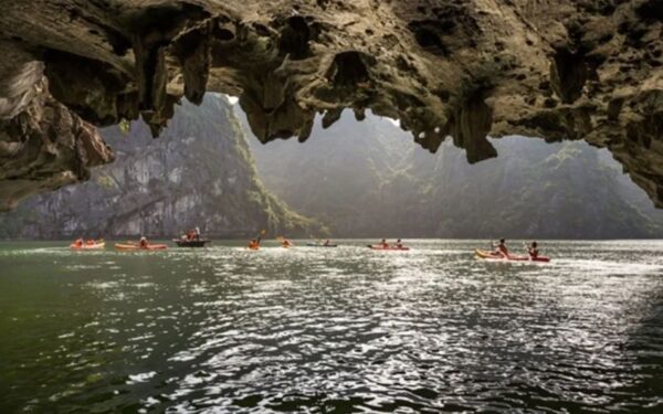 Lan-Ha-Bay-Hanoi