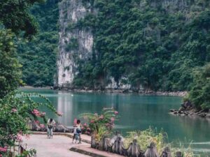 Lan-Ha-Bay-Viet-Hai-Village-Van-Boi-Beach