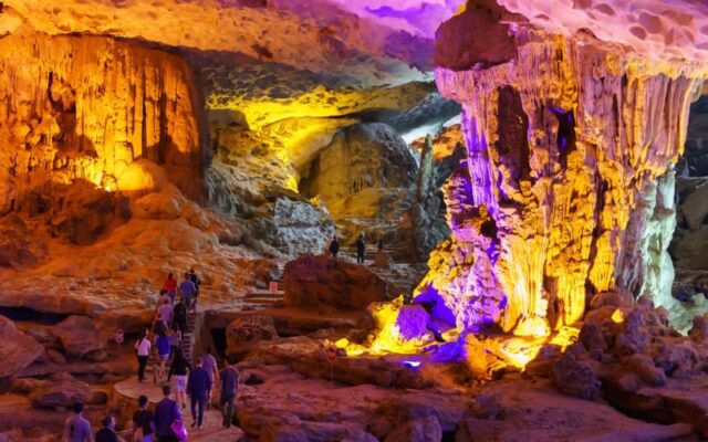 Sung-Sot-Cave-Halong-Hanoi