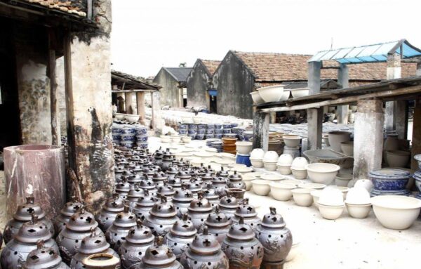 Tho-Ha-Bat-Trang-Village-The-Beauty-Of-Vietnamese-Countryside-Private-Tour