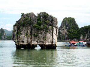 Tuan-Chau-Harbor-Lan-Ha-Bay-Tra-Bau