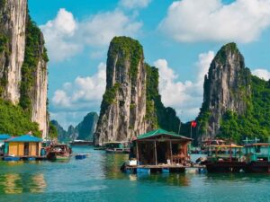 Lan-Ha-Bay-Hanoi