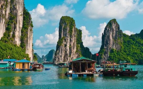Lan-Ha-Bay-Hanoi