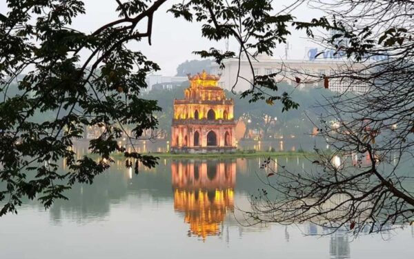 5-Days-Hanoi–Ninh-Binh-Halong-Overnight-On-Cruise-Discovery