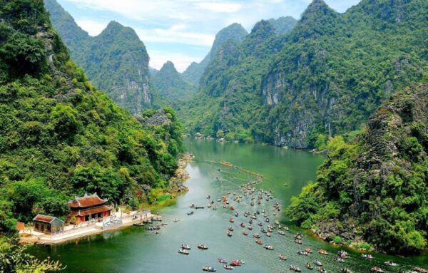 Quang-Phu-Cau-Incense-Village-Hoa-Lu-Trang-An-Heritage-Tour