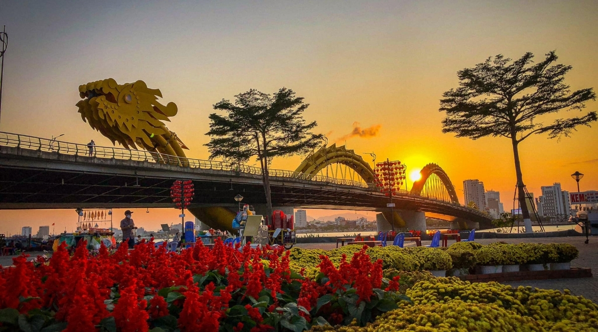 Dragon Bridge