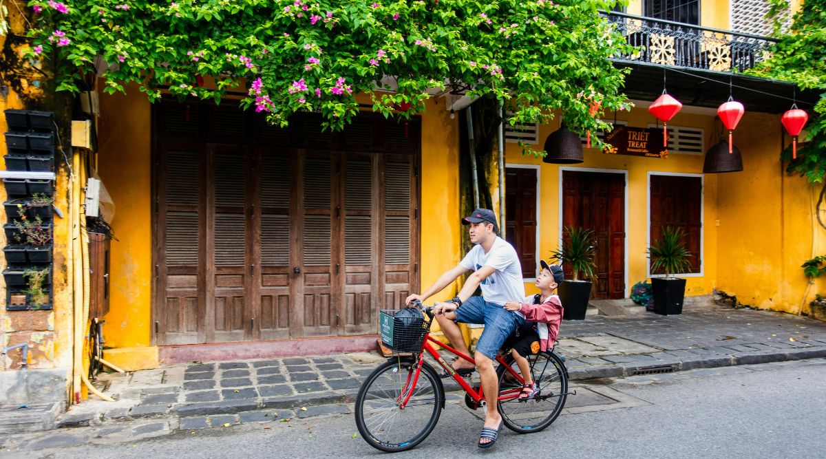 Riding bike around Hoi An Ancient Town