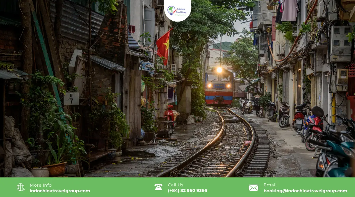 hanoi old quarter train street