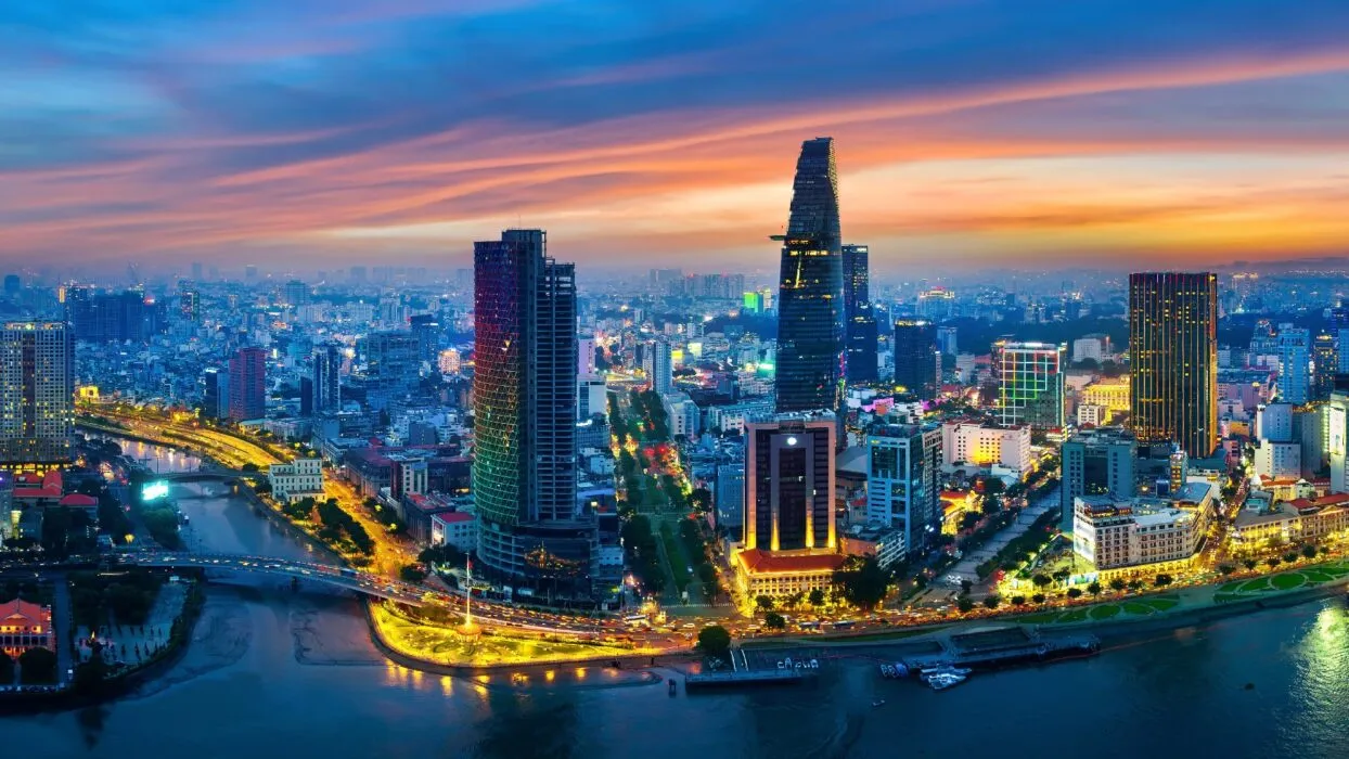 ho chi minh night featured
