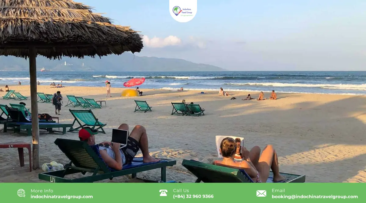 tourist my khe beach