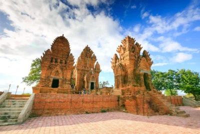 5D4N DANANG + HOI AN + HUE (DAY TRIP) + SUN WORLD BANA HILLS + MY SON SANCTUARY (SEAT IN COACH)